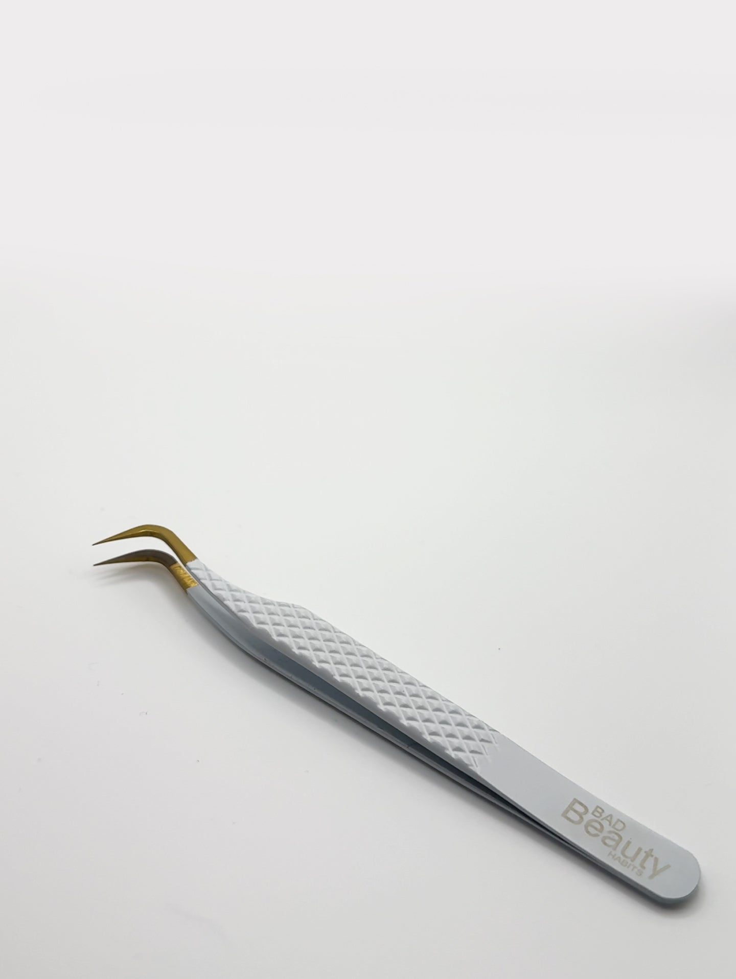 She’s Hooked- J CURVED TWEEZER w/ FIBER